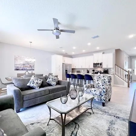 Beautiful Town Home With Splash Pool-1648Tpc Home
